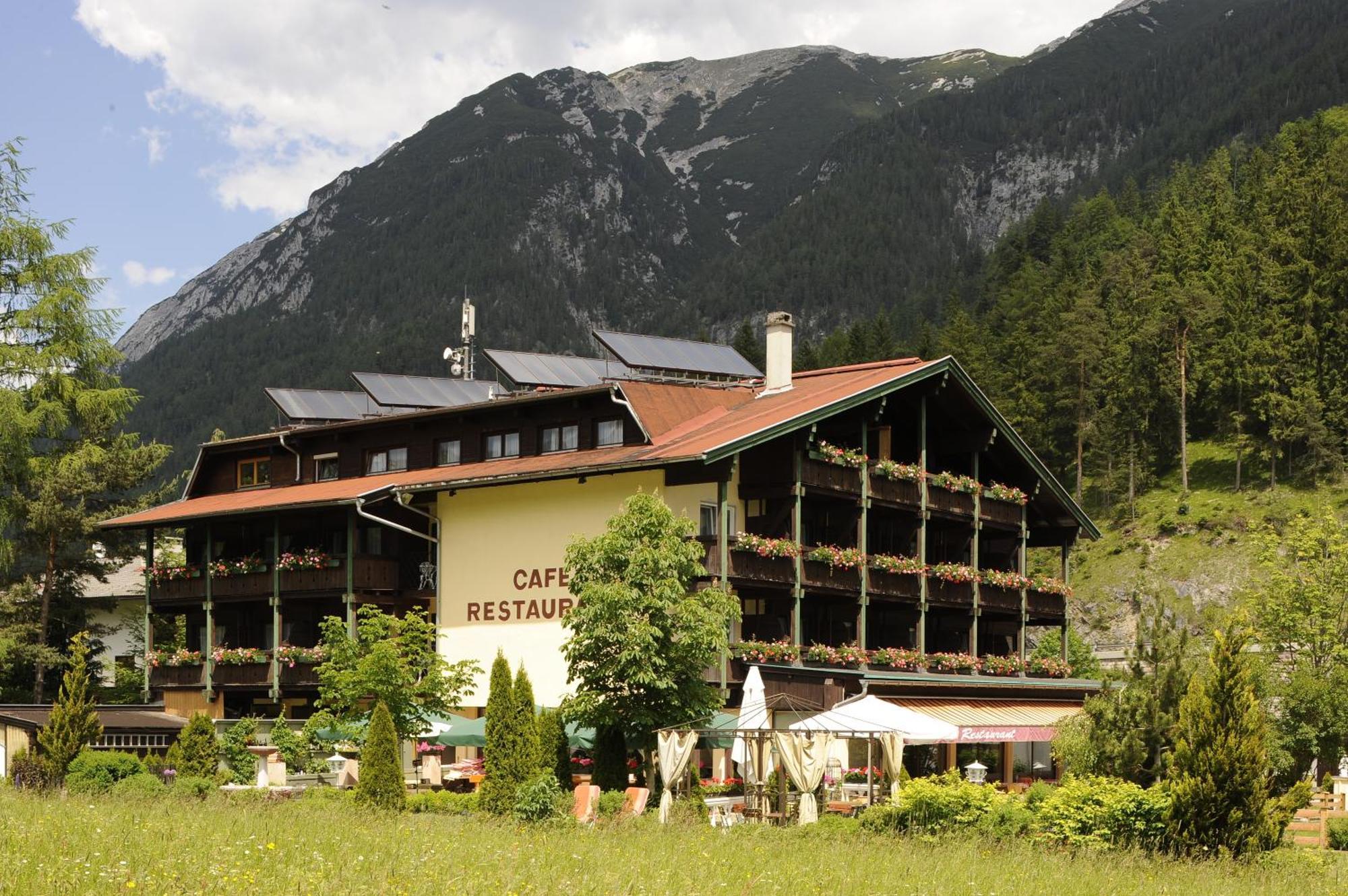 Geniesserhotel Alpin Gmbh Achenkirch Exterior foto